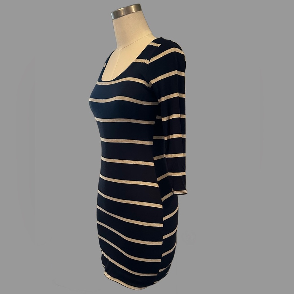 Soprano 3/4 sleeve bodycon dress